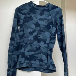 Like new Lululemon It’s Rulu Run long sleeve, camo blue size 6